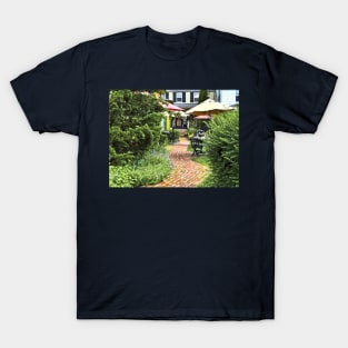 Cold Spring NY - Outdoor Dining on the Patio T-Shirt